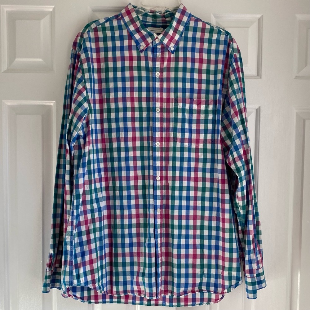 Old Navy mens plaid button down shirt